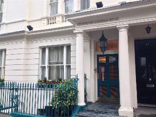 Kensington Gardens Отель 2*